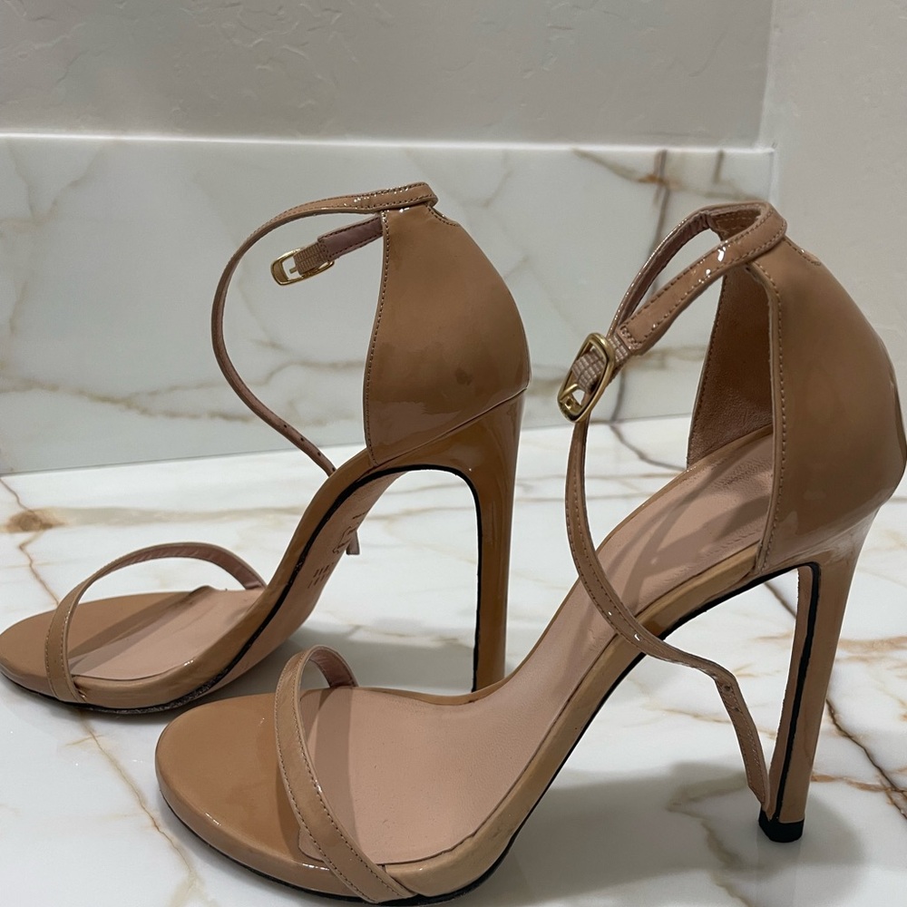 Stuart Weitzman Nudist Tan Sandals in great condition. 6.5